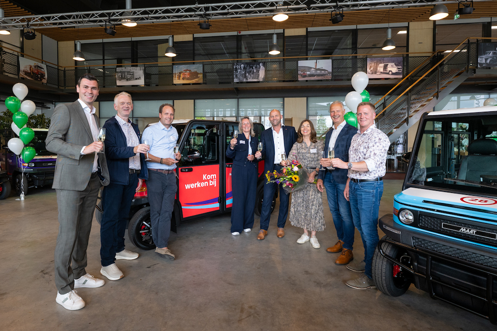 Feestelijke viering van aftrap met Stroomlijn en Maat E-mobility