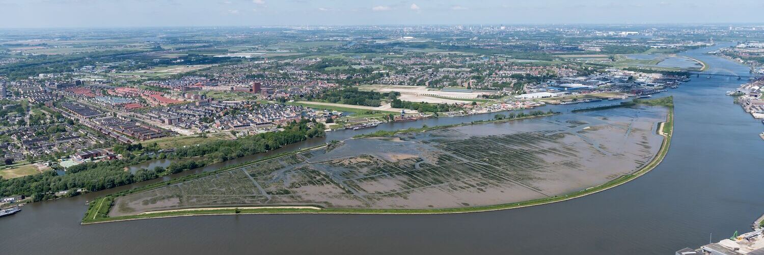 Noordoevers in Hendrik-Ido-Ambacht