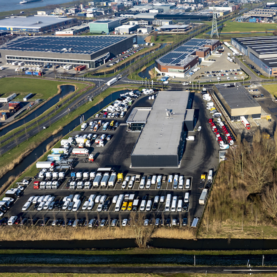 Luchtfoto van een bedrijventerrein