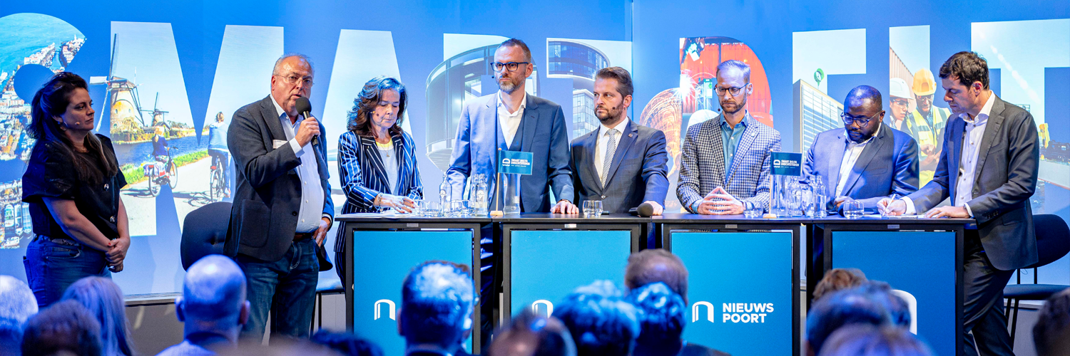 Kamerleden in debat tijdens Nieuwspoort in Den Haag op 8 oktober