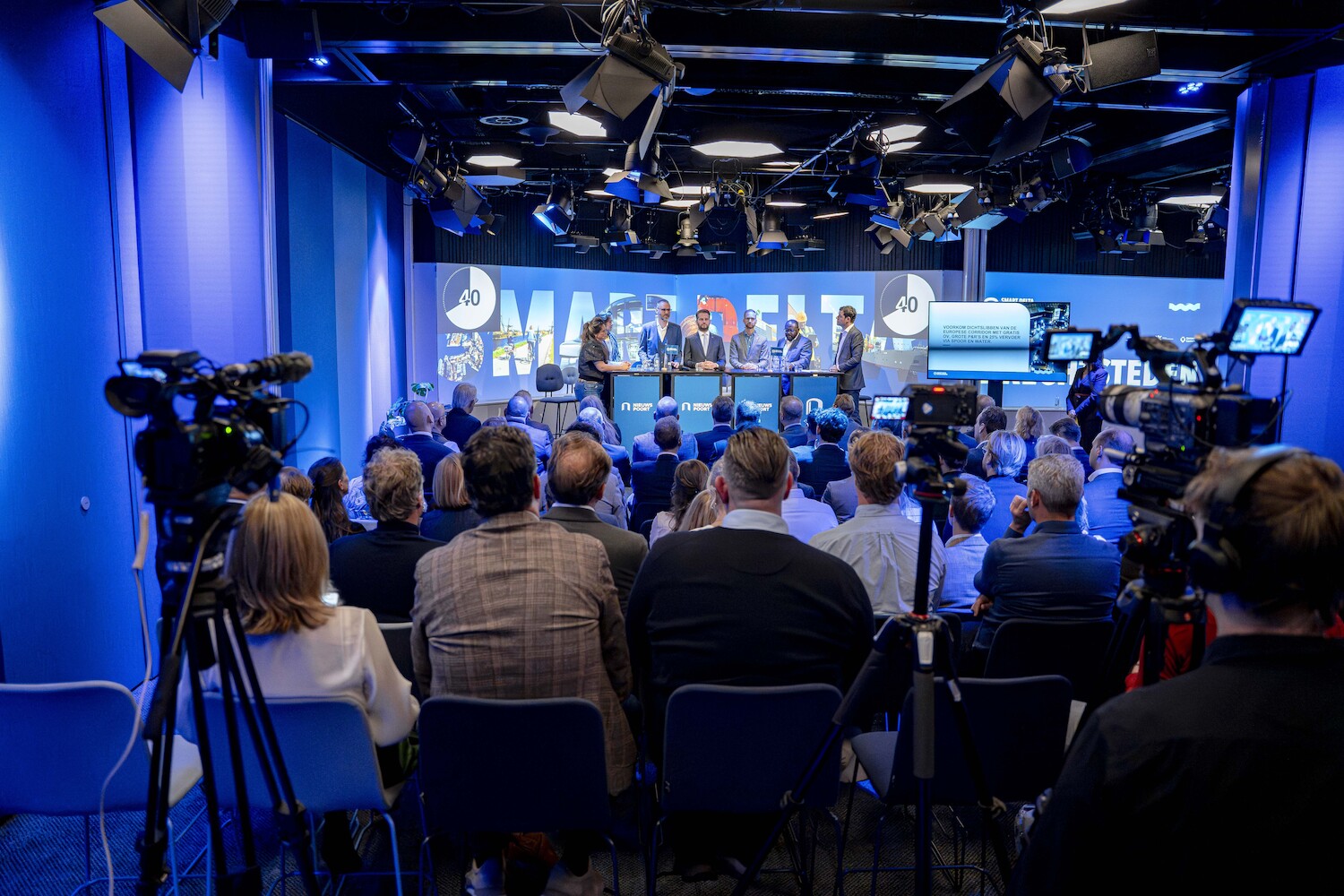 Kamerleden in debat tijdens Nieuwspoort