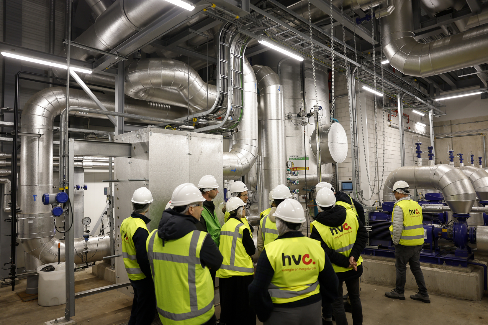 Bezoek aan een van de warmtebronnen bij HVC in Dordrecht.