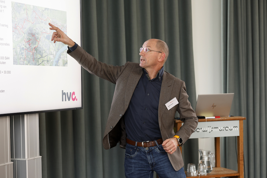 Gebiedsmanager HVC Warmte Willy Heussen vertelt over Grand Design Drechtsteden.