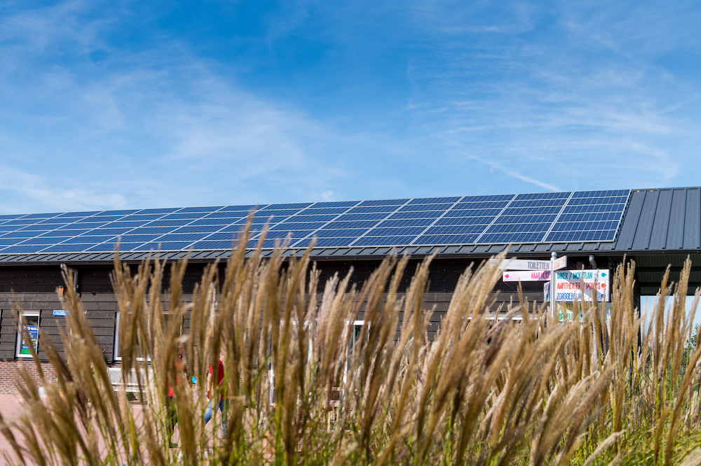 Zonnepanelen jeugdspeelpark Ambacht energietransitie Smart Delta Drechtsteden