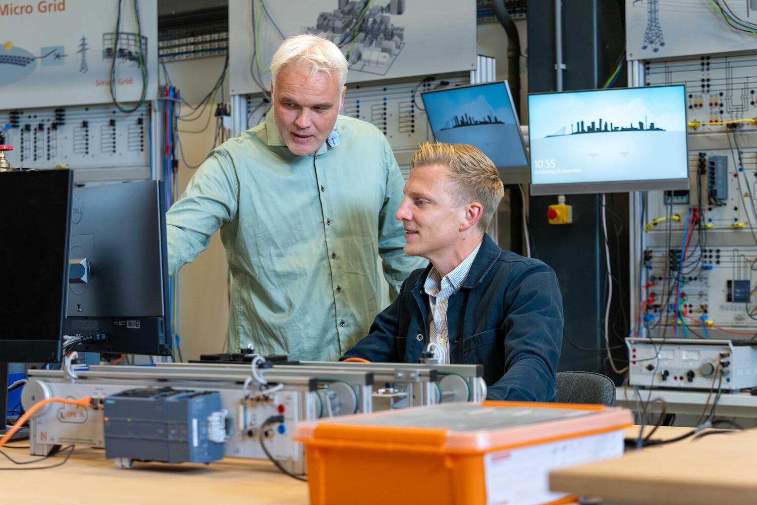 Robbert-Jan 't Hoen en Pim Opraus aan het werk in de Duurzaamheidsfabriek