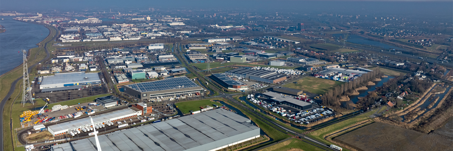Luchtfoto bedrijventerrein Dordtse Kil 3